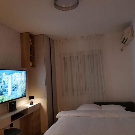 Studio Apartment Art Zone Podgorica Kültér fotó